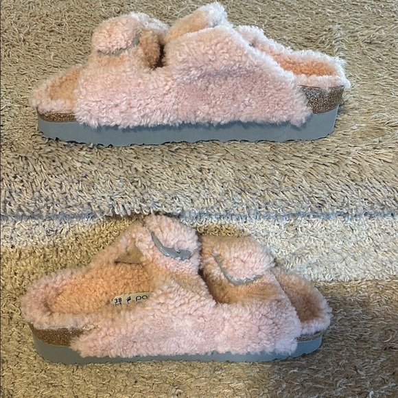 Papillio Arizona Pink Sherpa Fuzzy Sandals nwt 38 and 39 narrow fit 🐼 - Picture 2 of 12
